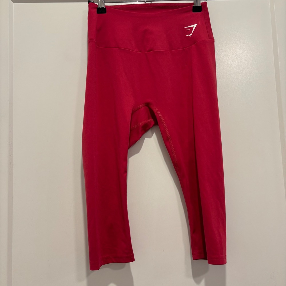 Gymshark Womens High Waisted Cropped Leggings Red Athletic Yoga Pants Small Snag